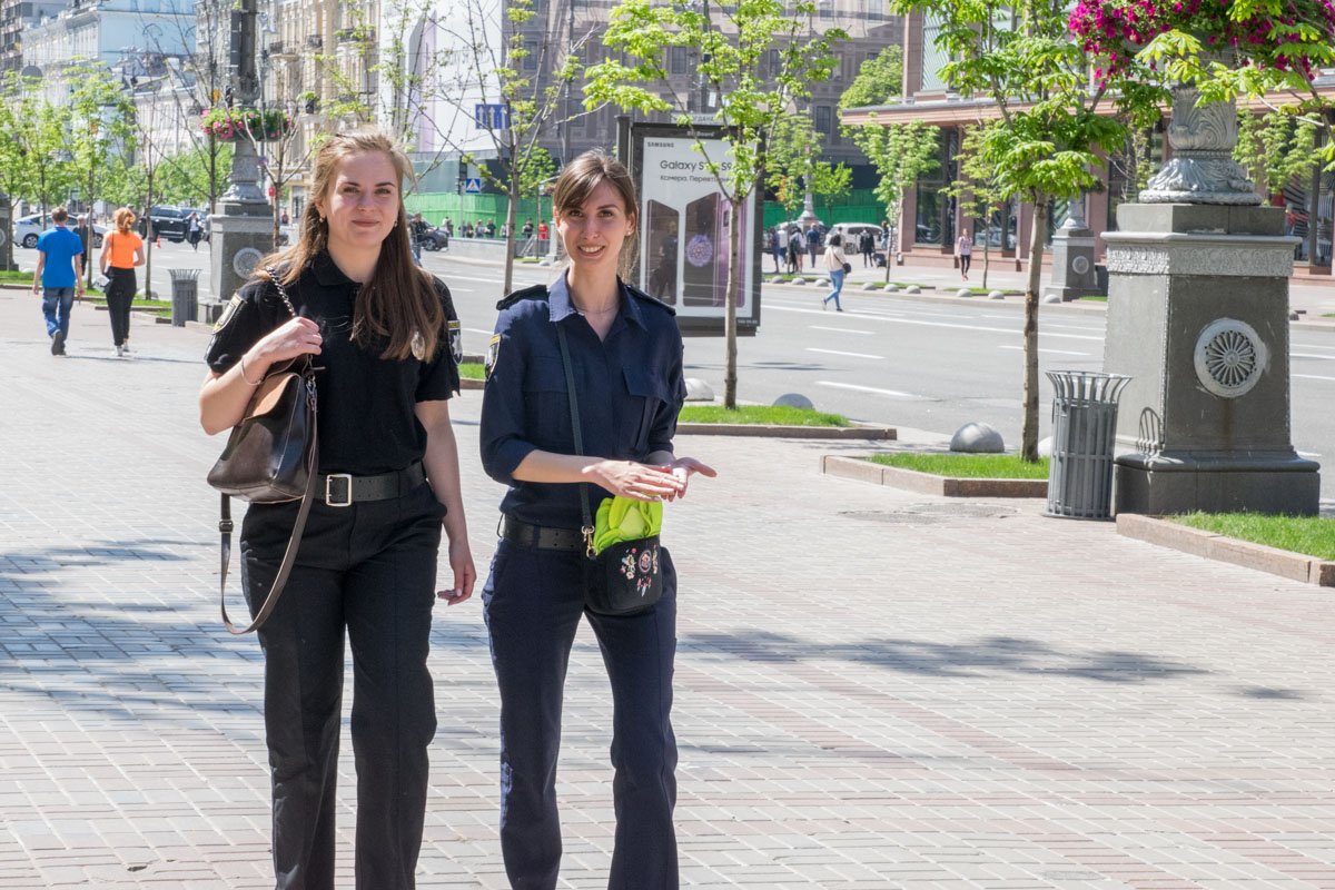 Ах, какие у нас красивые полицейские! Ах, какие у нас красивые полицейские!