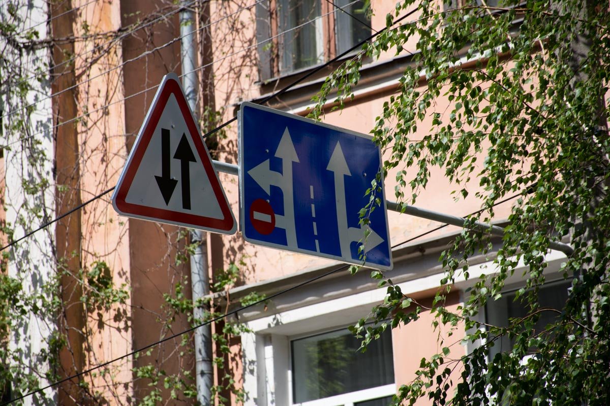 Установили новые знаки по улице Волошской Установили новые знаки по улице Волошской