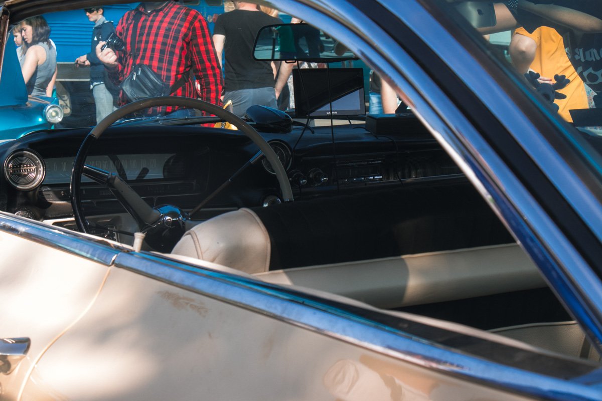 А что там внутри салона?