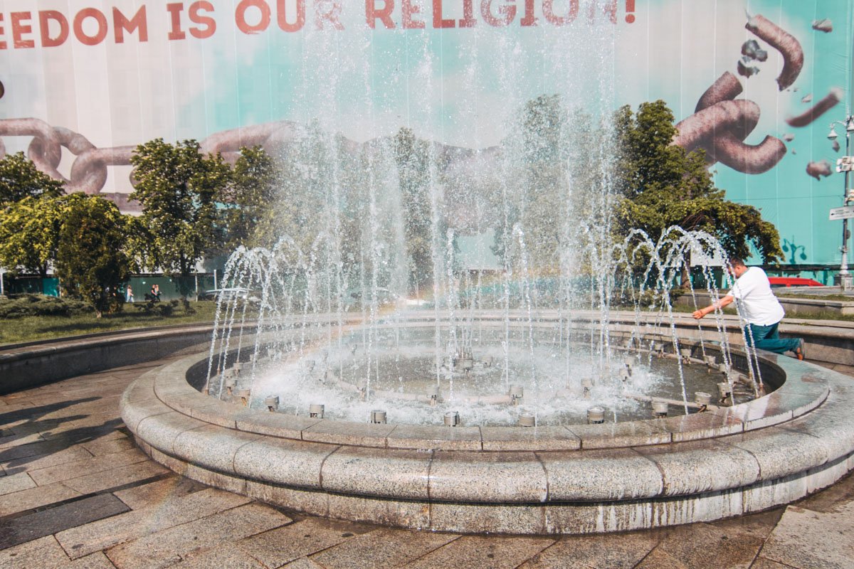 Радуга дополняет картину