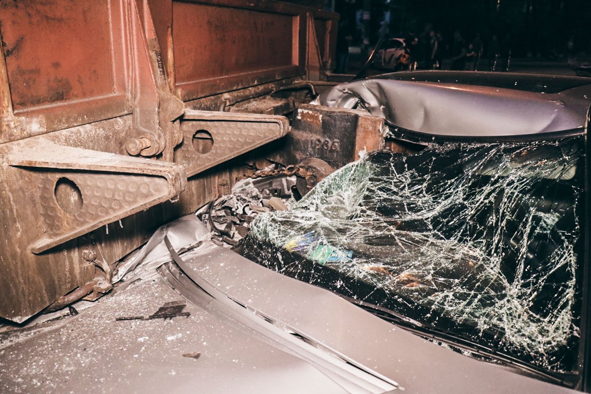 Поезд сдавал задним ходом