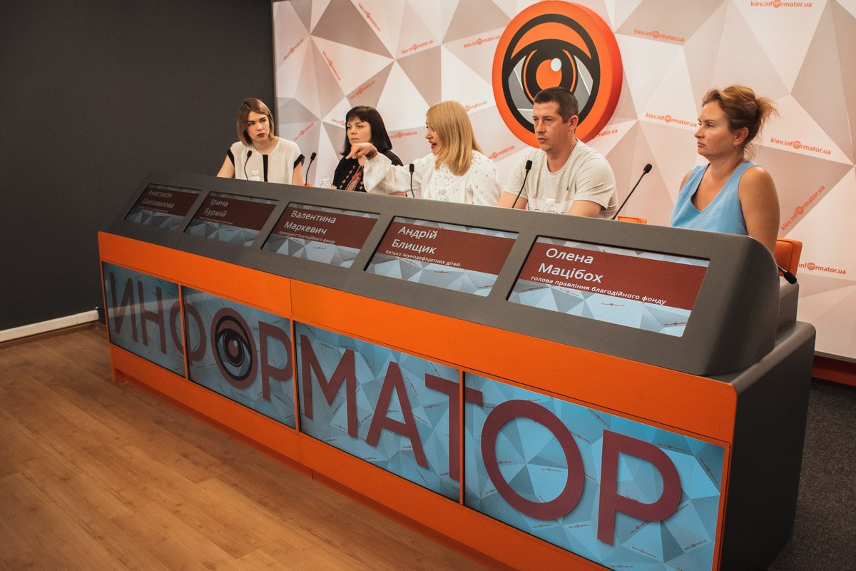 Сейчас идут "разборки" между Минздравом и больницами, заявляют спикеры