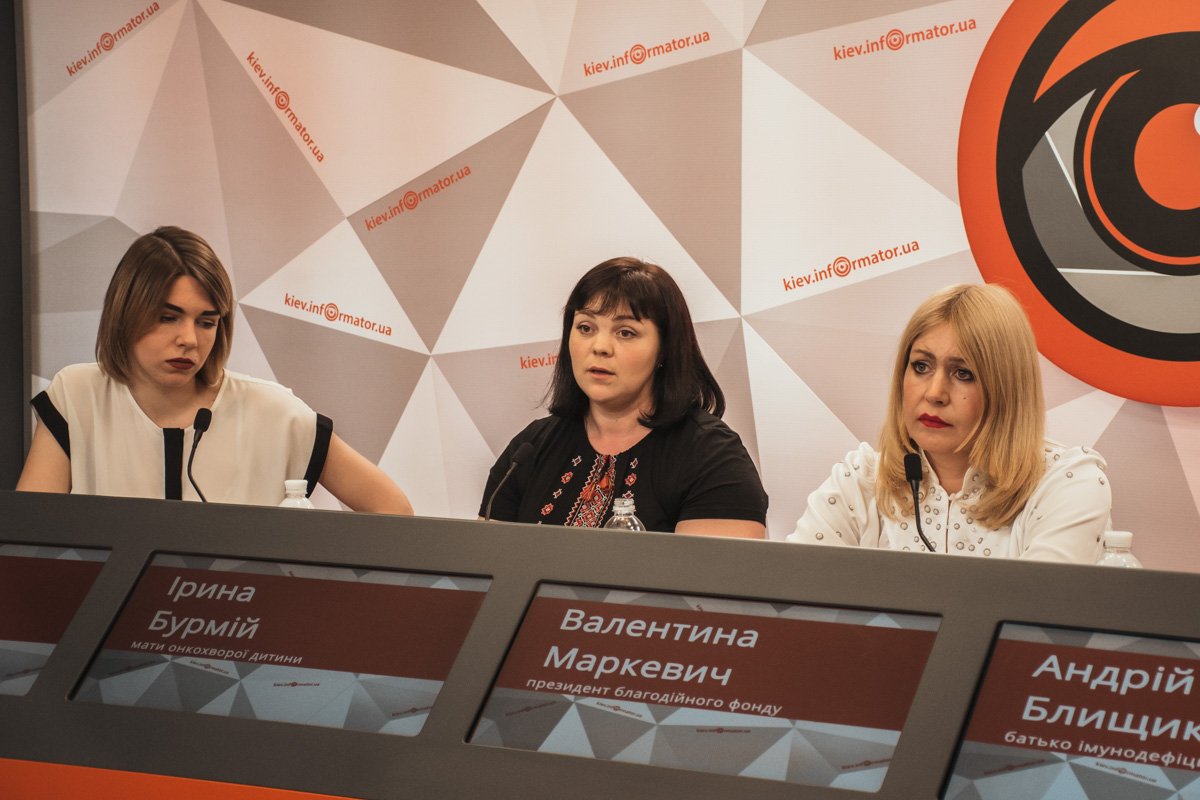 Дочке провели 6 блоков химии при неправильном диагнозе. Случился рецидив. Доктор Рыжак назначил препарат Адцетрис. После чего началось давление на докторов, потому что этот препарат является в Украине эспериментальным