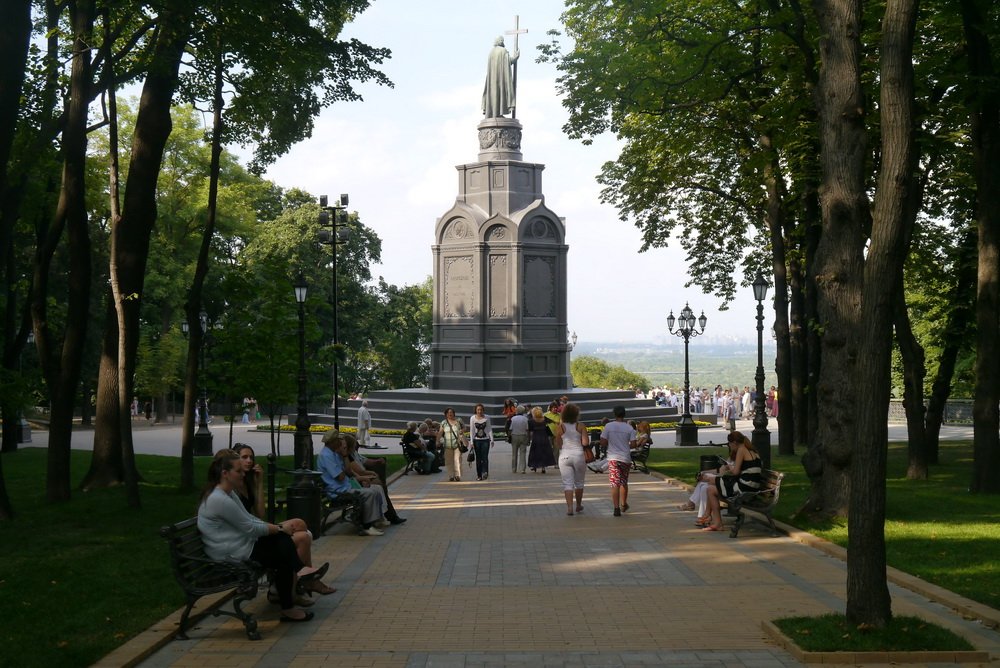 Владимирская горка в Киеве Владимирская горка в Киеве