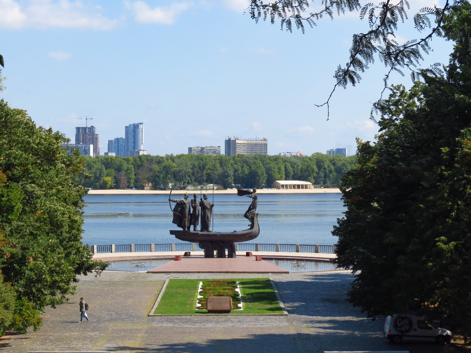 Наводницкий парк в Киеве Наводницкий парк в Киеве