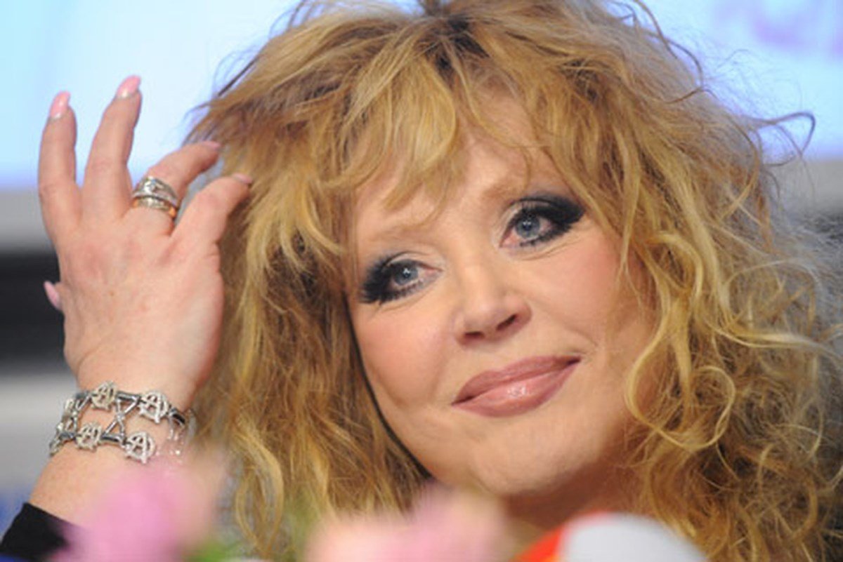 Поклонников Пугачевой новость повергла в шок