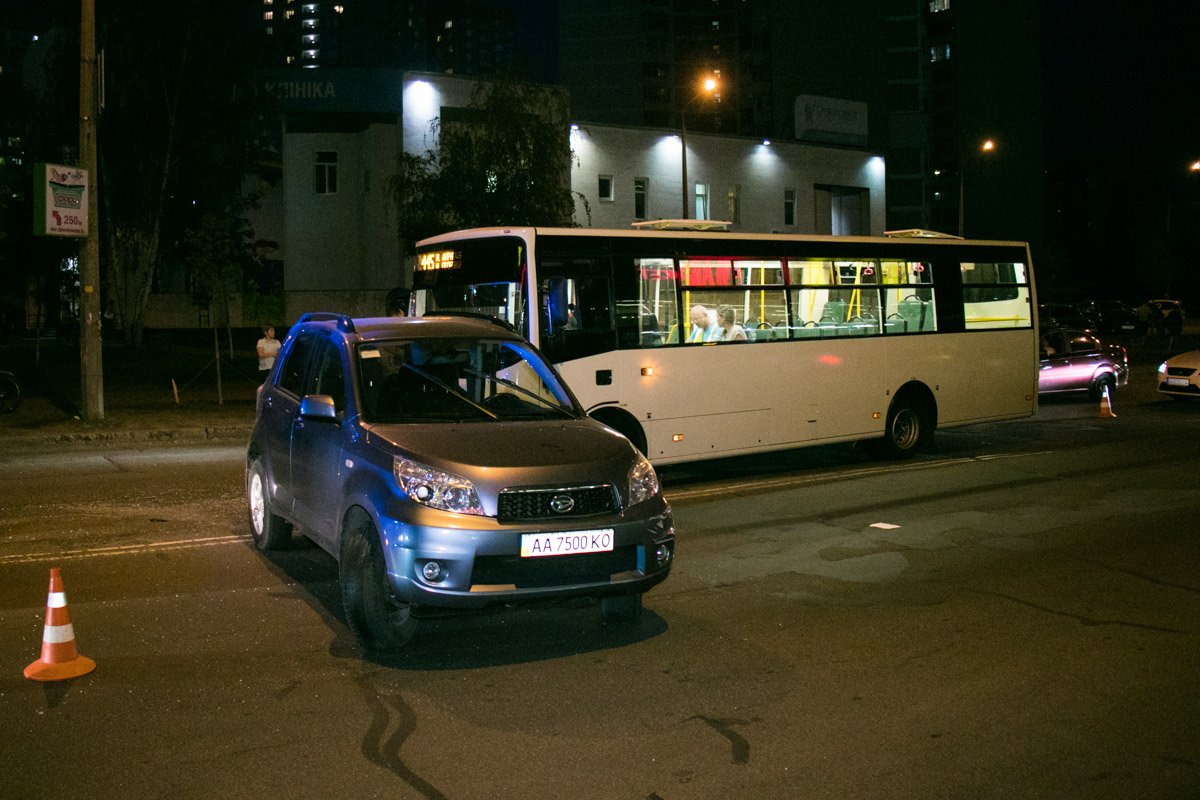 4 мая на улице Михаила Драгоманова, 40 произошло ДТП