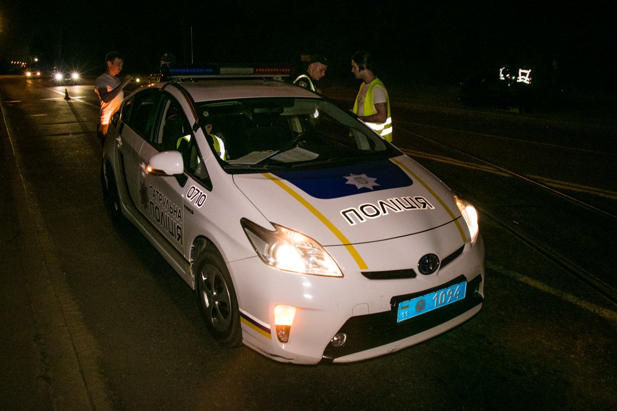 По словам полиции девушка, которая находилась за рулем Jazz была пьяная По словам полиции девушка, которая находилась за рулем Jazz была пьяная