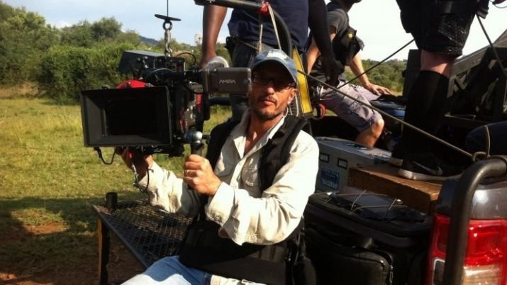 Жираф убил режиссера Карлоса Карвальово время съемок фильма Жираф убил режиссера Карлоса Карвальово время съемок фильма