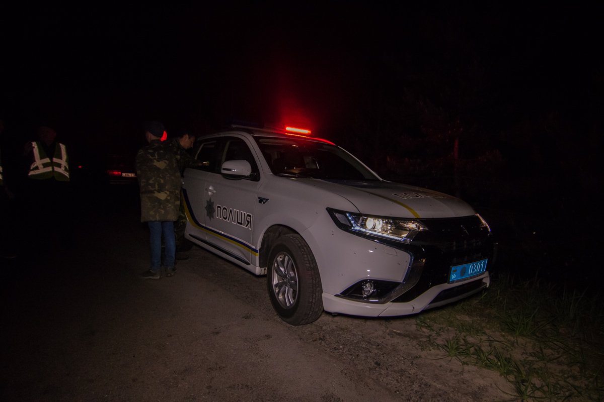 На месте работает полиция На месте работает полиция