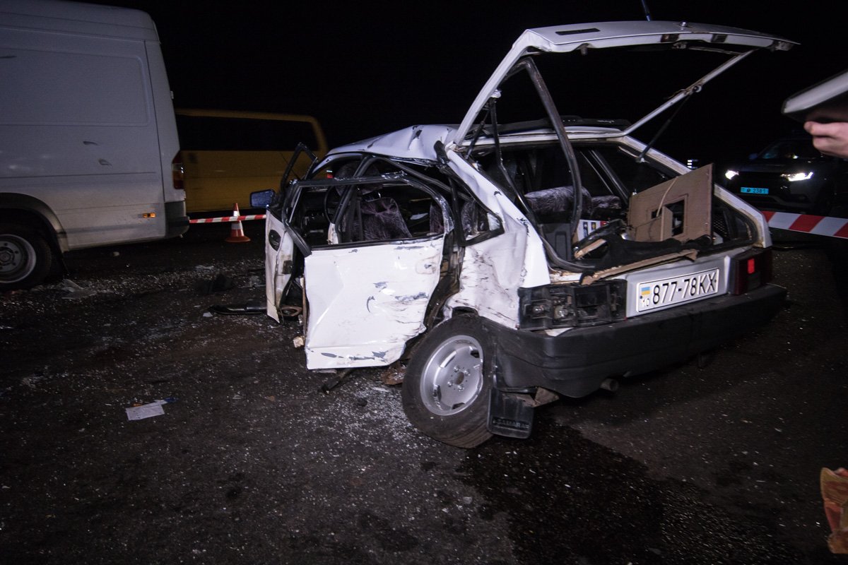 Вызов поступил в полицию около 11:30 Вызов поступил в полицию около 11:30