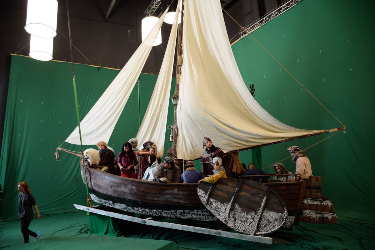 Высота декорации - 10 метров Высота декорации - 10 метров