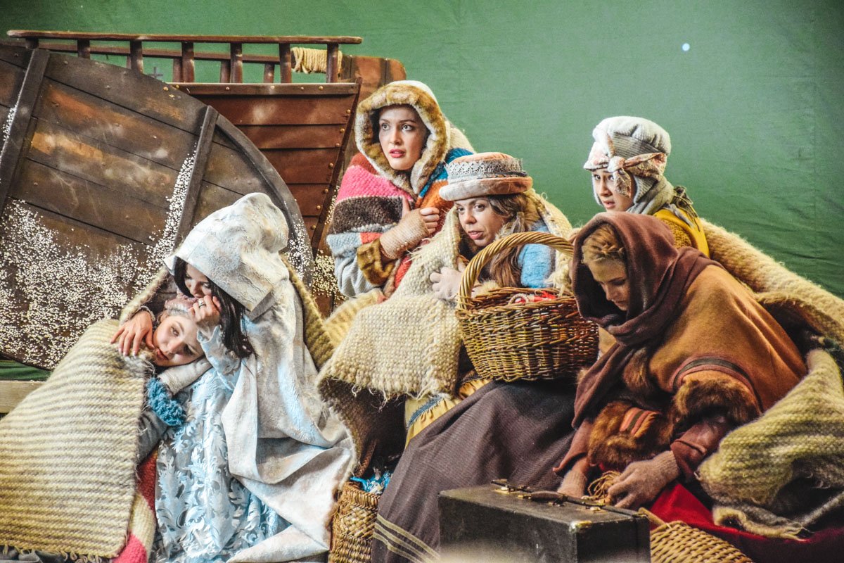 Все вошли в образ Все вошли в образ