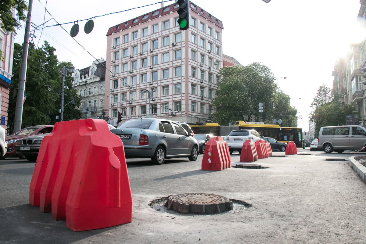 Тогда провели капитальный ремонт на участке от улицы Льва Толстого до улицы Богдана Хмельницкого
