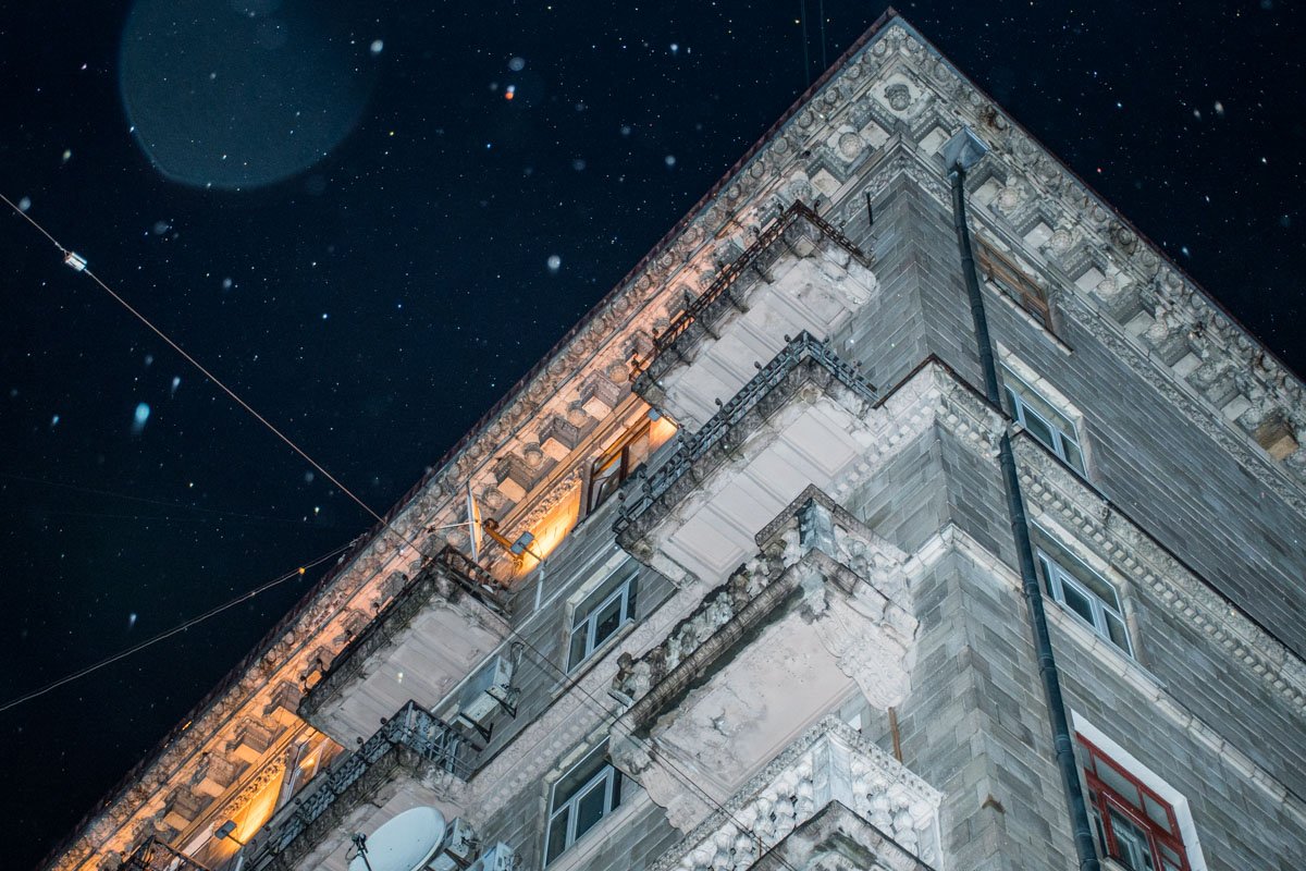 Дом, в котором обвалился балкон