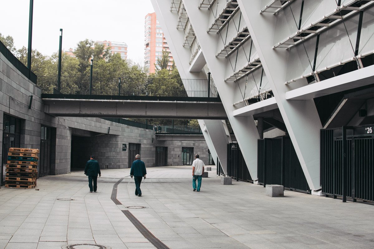 Территорию почти убрали от строймусора