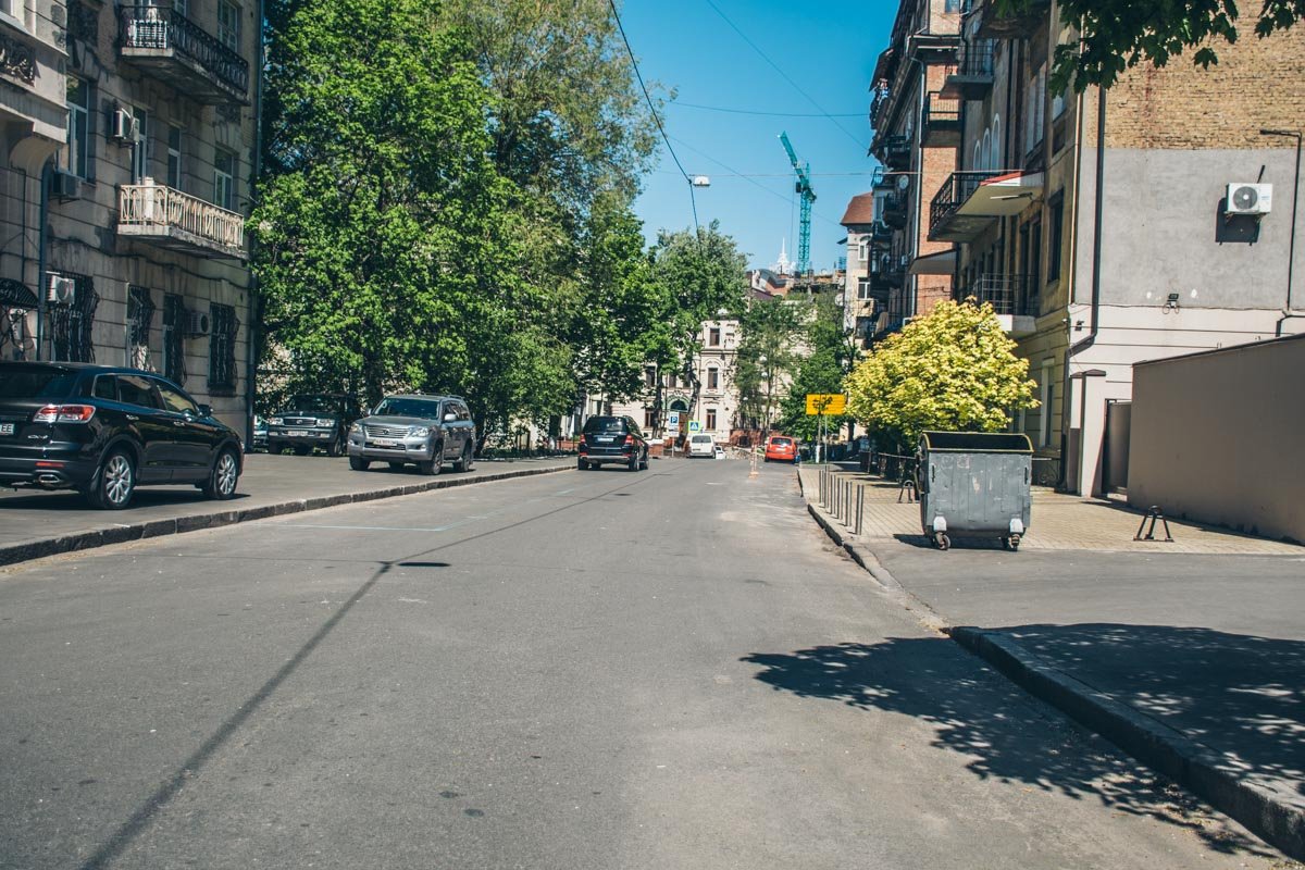 В целом дорожное покрытие в хорошем состоянии