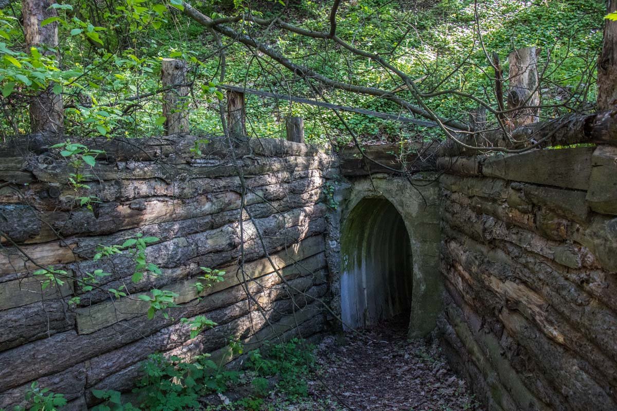 В строение еще можно войти В строение еще можно войти