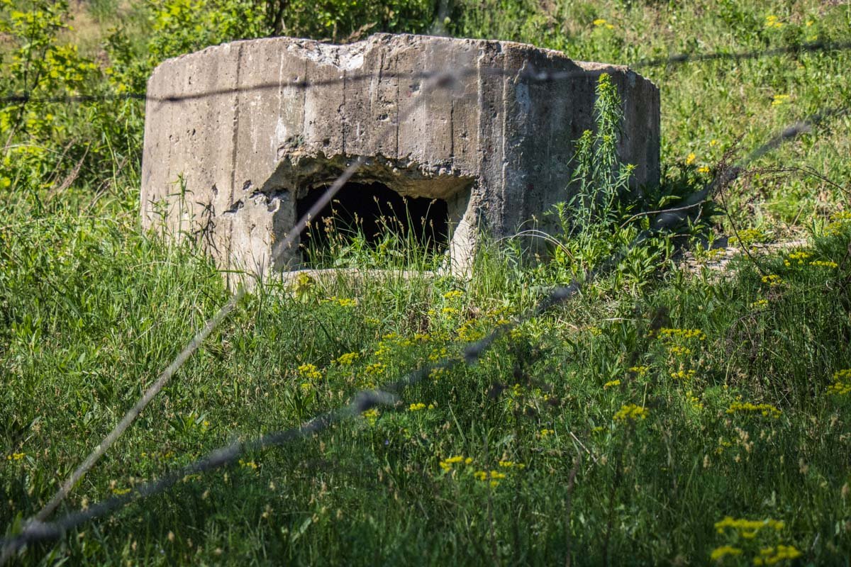 Большинство ДОТов полностью разбили во время войны Большинство ДОТов полностью разбили во время войны