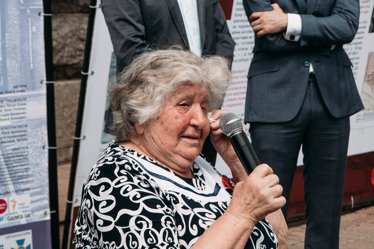 Анастасия Гулей не могла сдержать слез, вспоминая события 70-летней давности Анастасия Гулей не могла сдержать слез, вспоминая события 70-летней давности