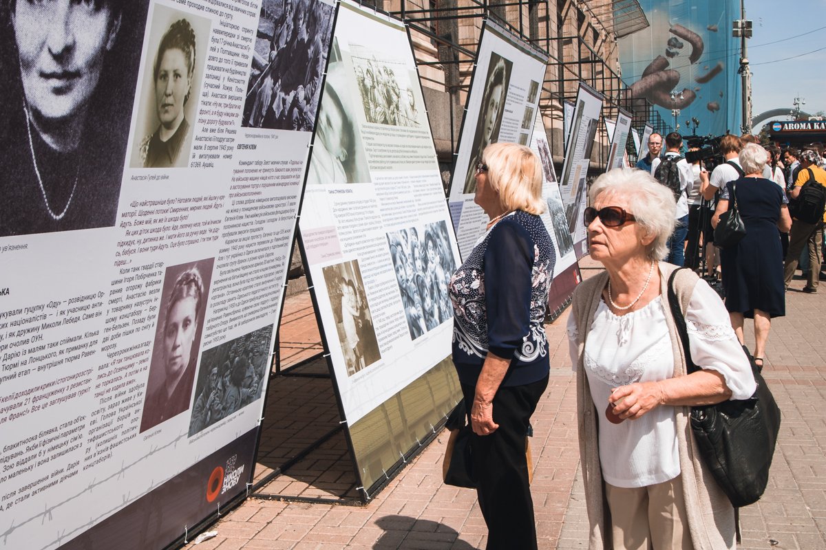 Выставка на Крещатике продлится не менее месяца Выставка на Крещатике продлится не менее месяца