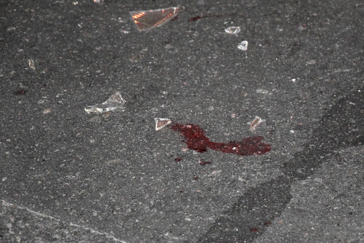 Женщина перебегала дорогу в неположенном месте