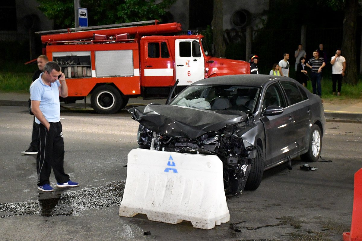 Девушка-водитель авто Volkswagen получила серьезные травмы