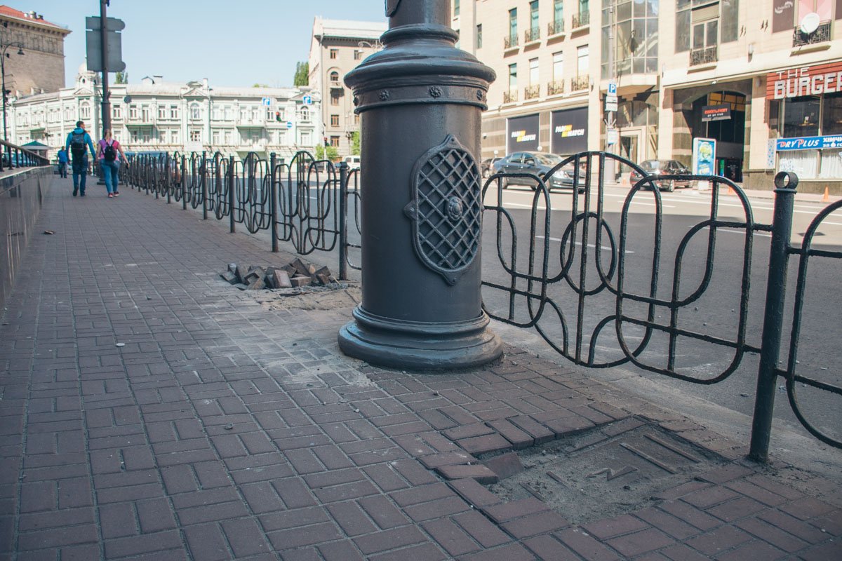 Вид улицы подпорчен 