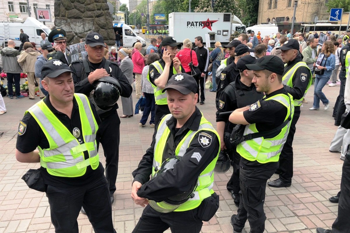 Полиции приблизительно столько же, сколько и собравшихся пройтись в Бессмертном полку