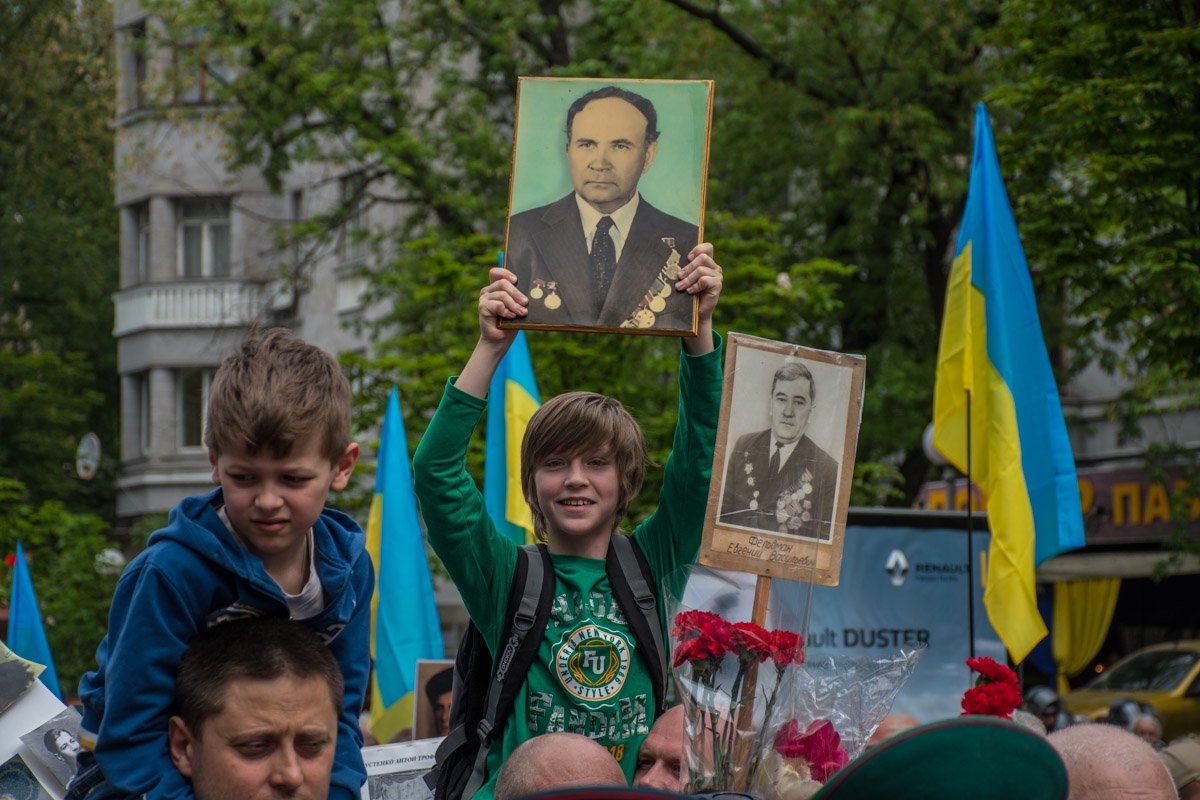 Люди пришли на акцию целыми семьями Люди пришли на акцию целыми семьями