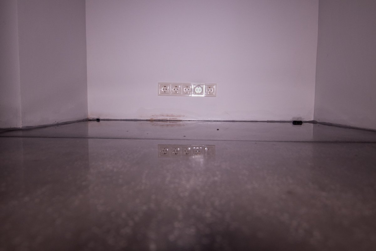 Света - нет, воды - в избытке Света - нет, воды - в избытке