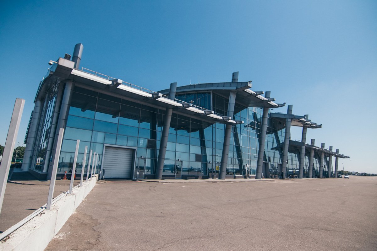 1 мая 2018 года начали расширять терминала А, который отвечает за  регистрацию и вылет пассажиров за границу