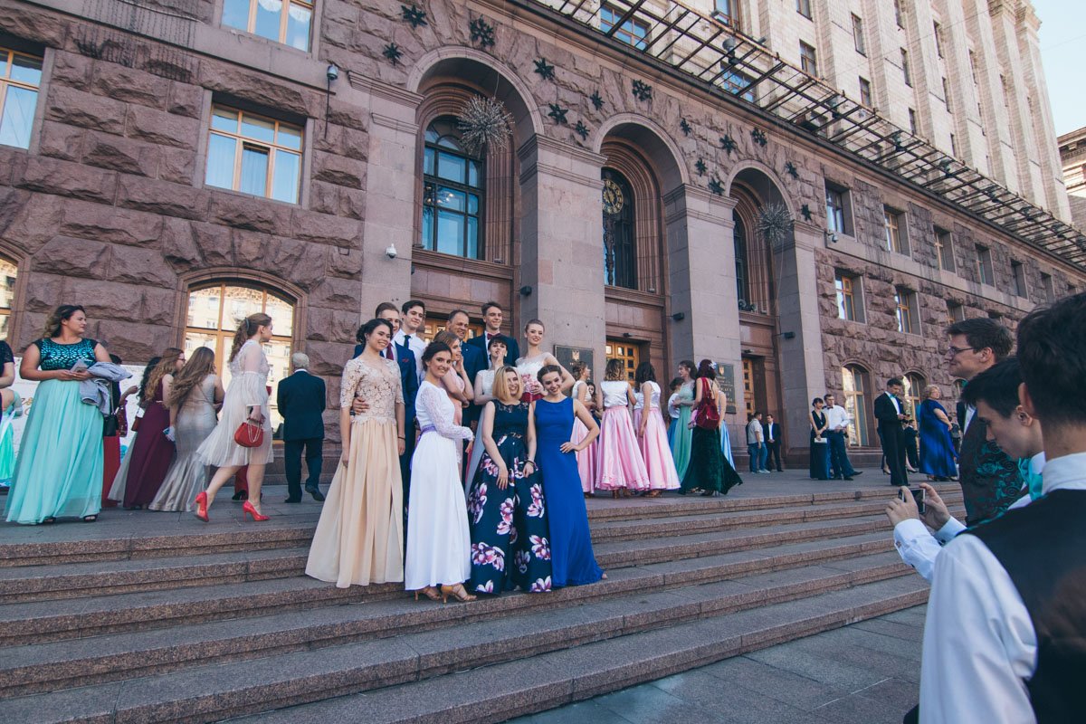 Памятное фото перед началом бала