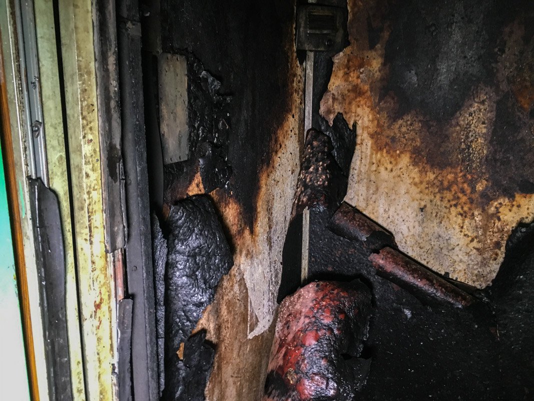 Обгоревшие стены Обгоревшие стены