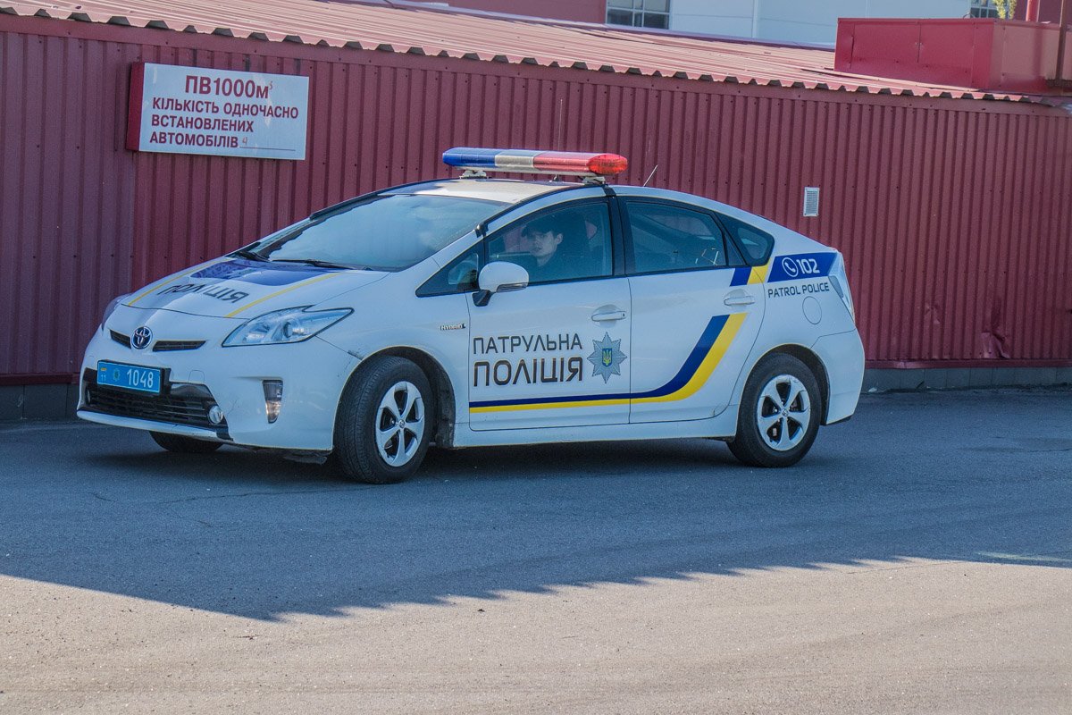 На место прибыли патрульные На место прибыли патрульные