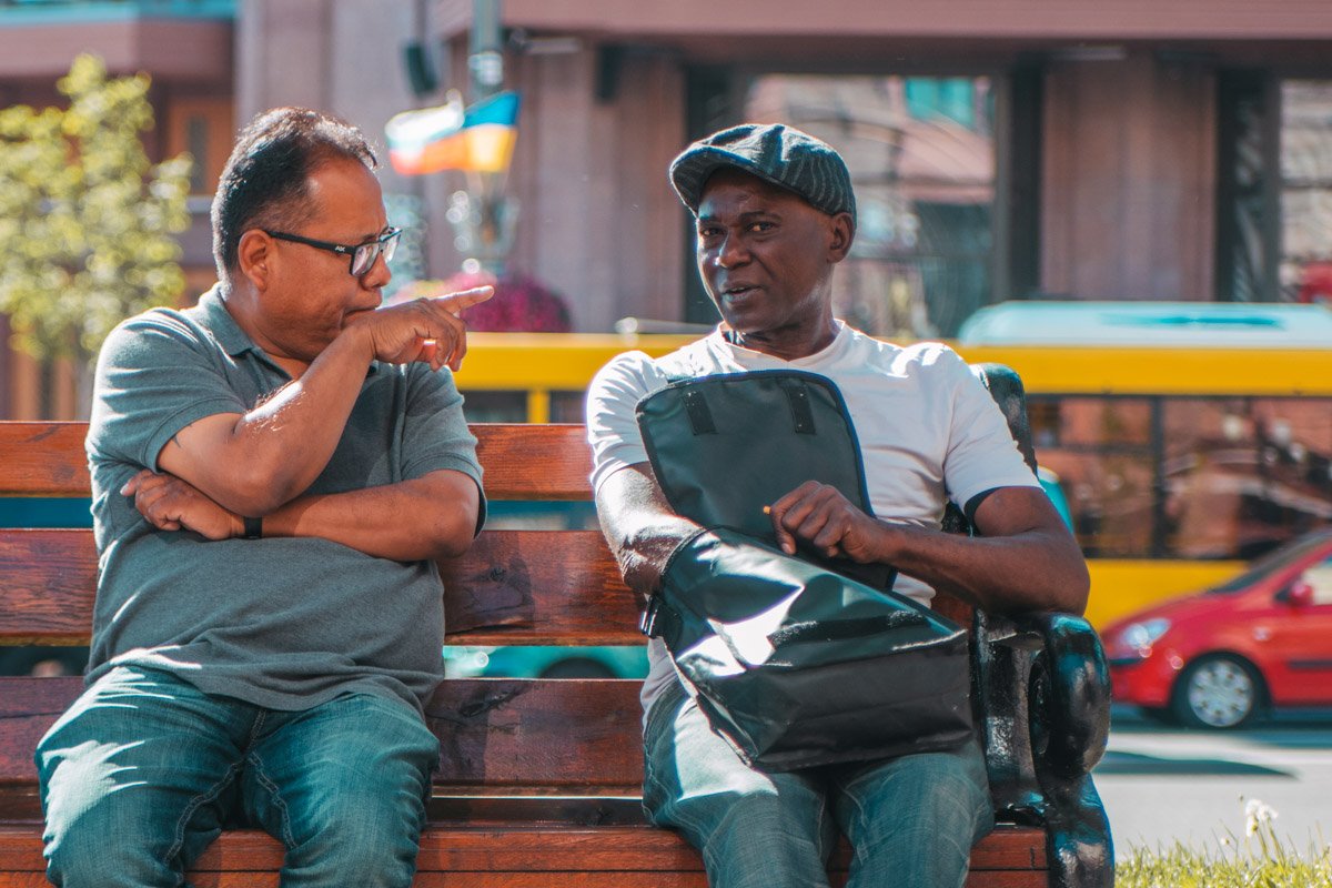 Кажется, я забыл свой паспорт! - А я говорил, проверь!