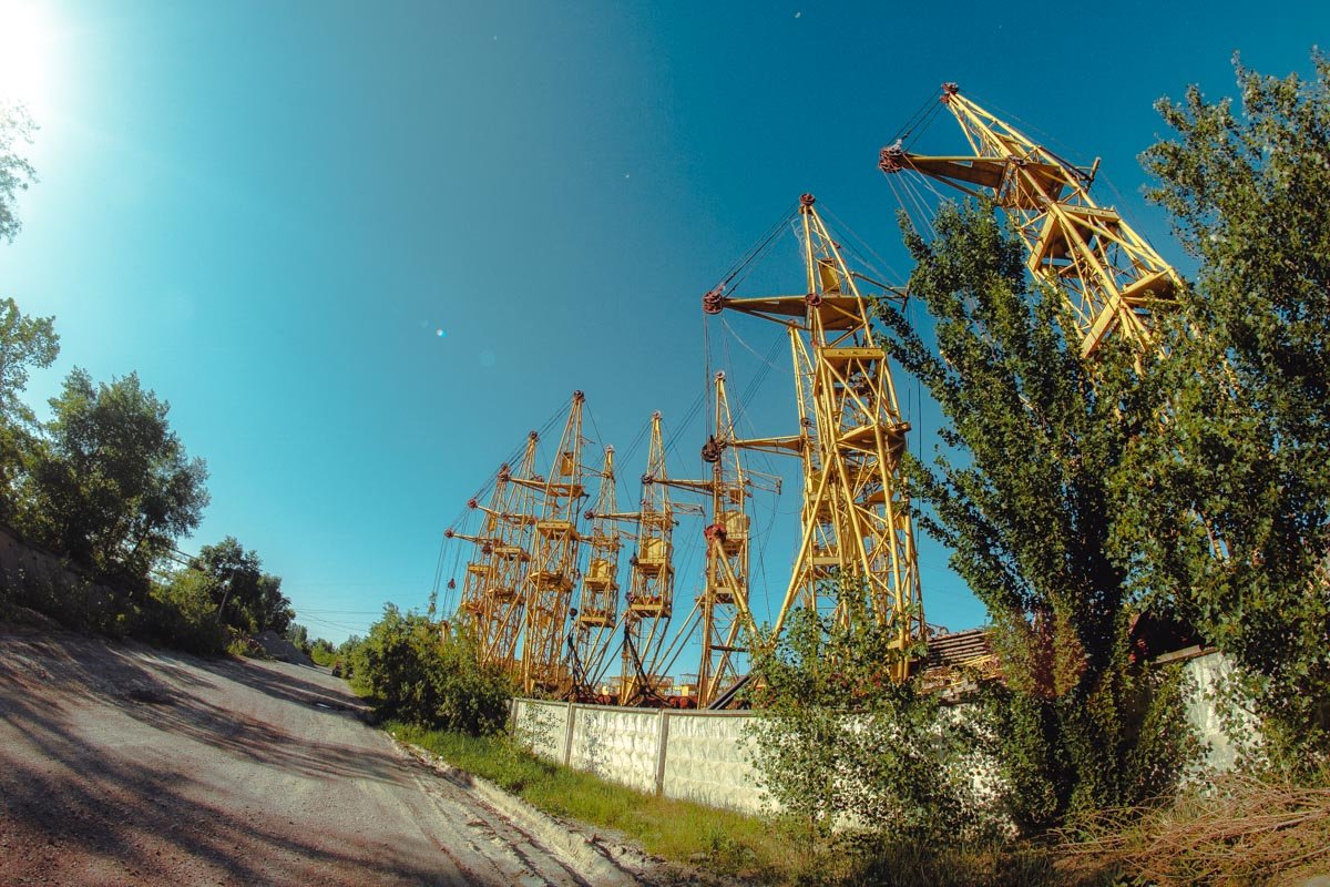 Это место охраняется, но со сторожем можно договорится Это место охраняется, но со сторожем можно договорится