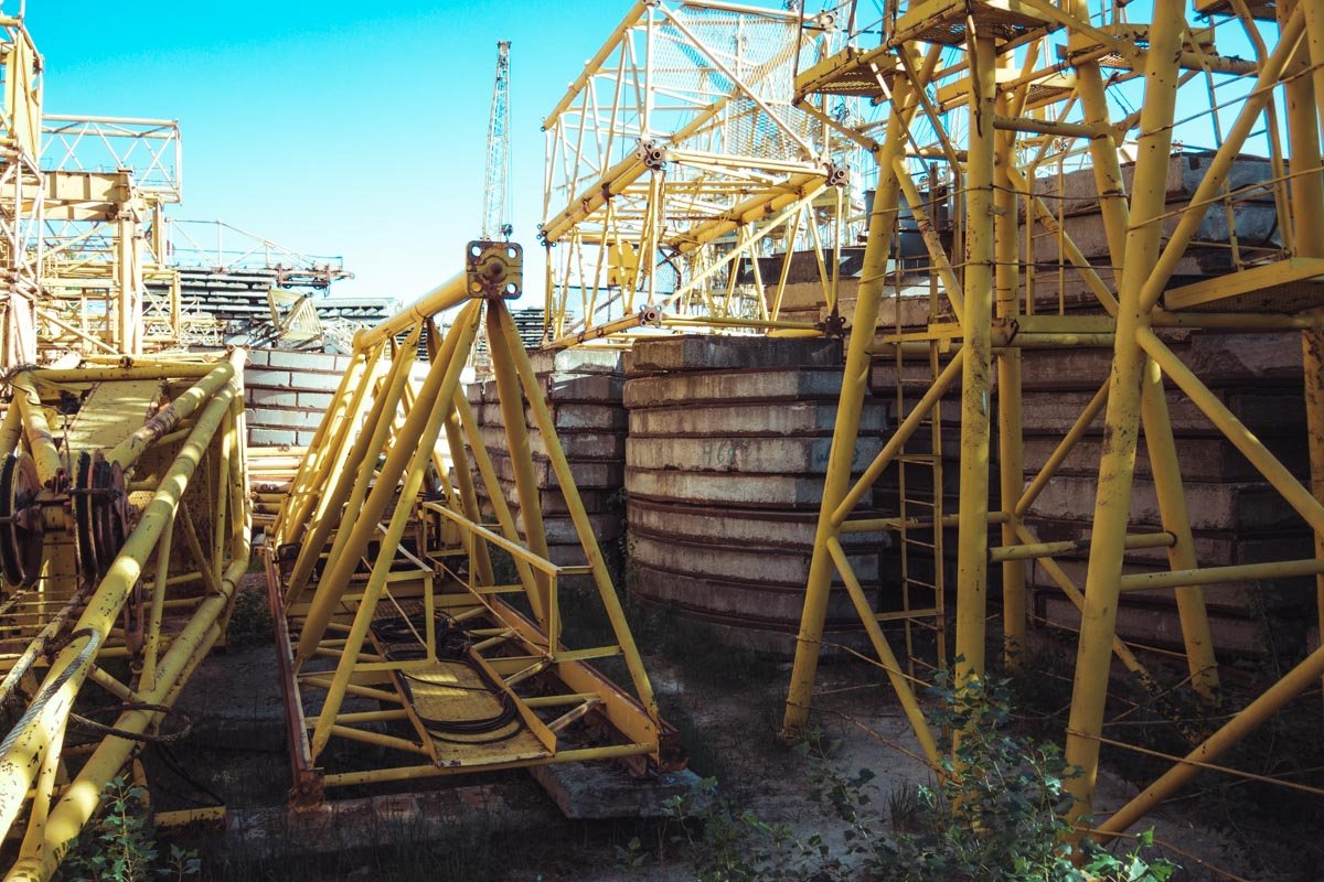 Скелеты молчаливо ждут своего финала Скелеты молчаливо ждут своего финала