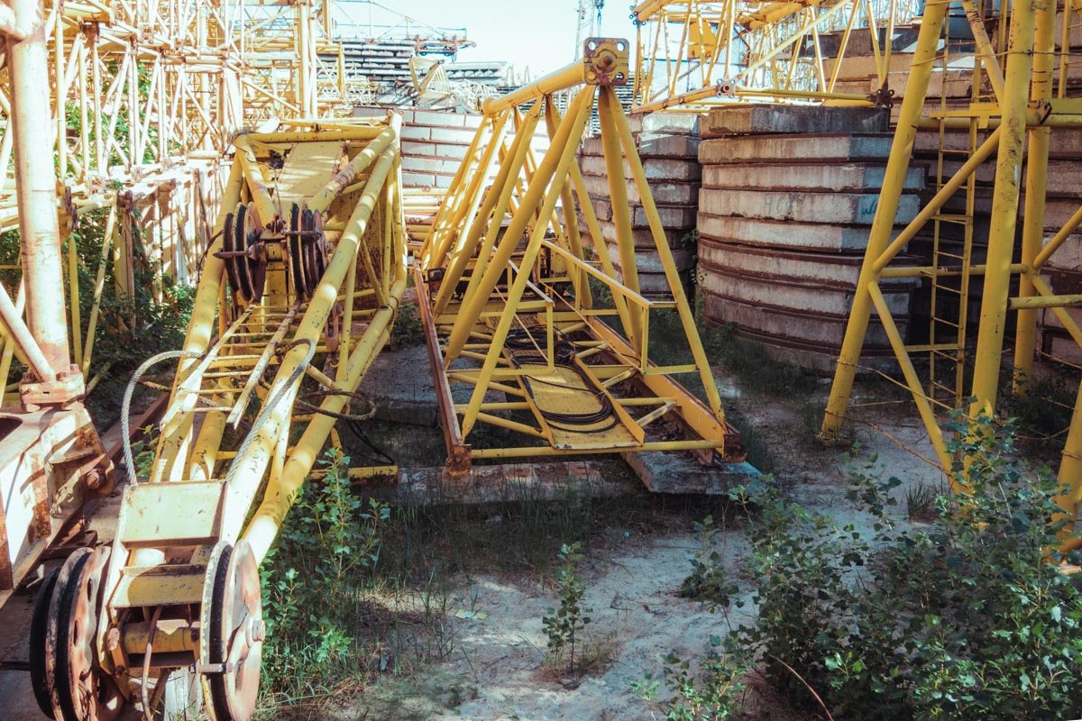 Эти краны больше не сдвинутся с места Эти краны больше не сдвинутся с места