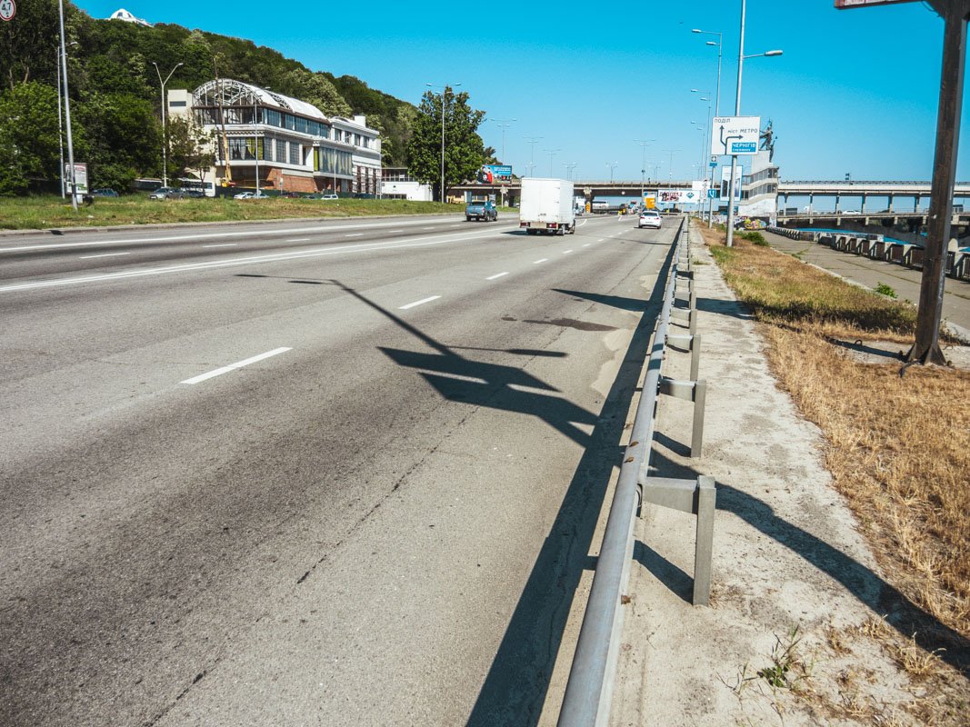 Состояние отбойников и обочины в норме