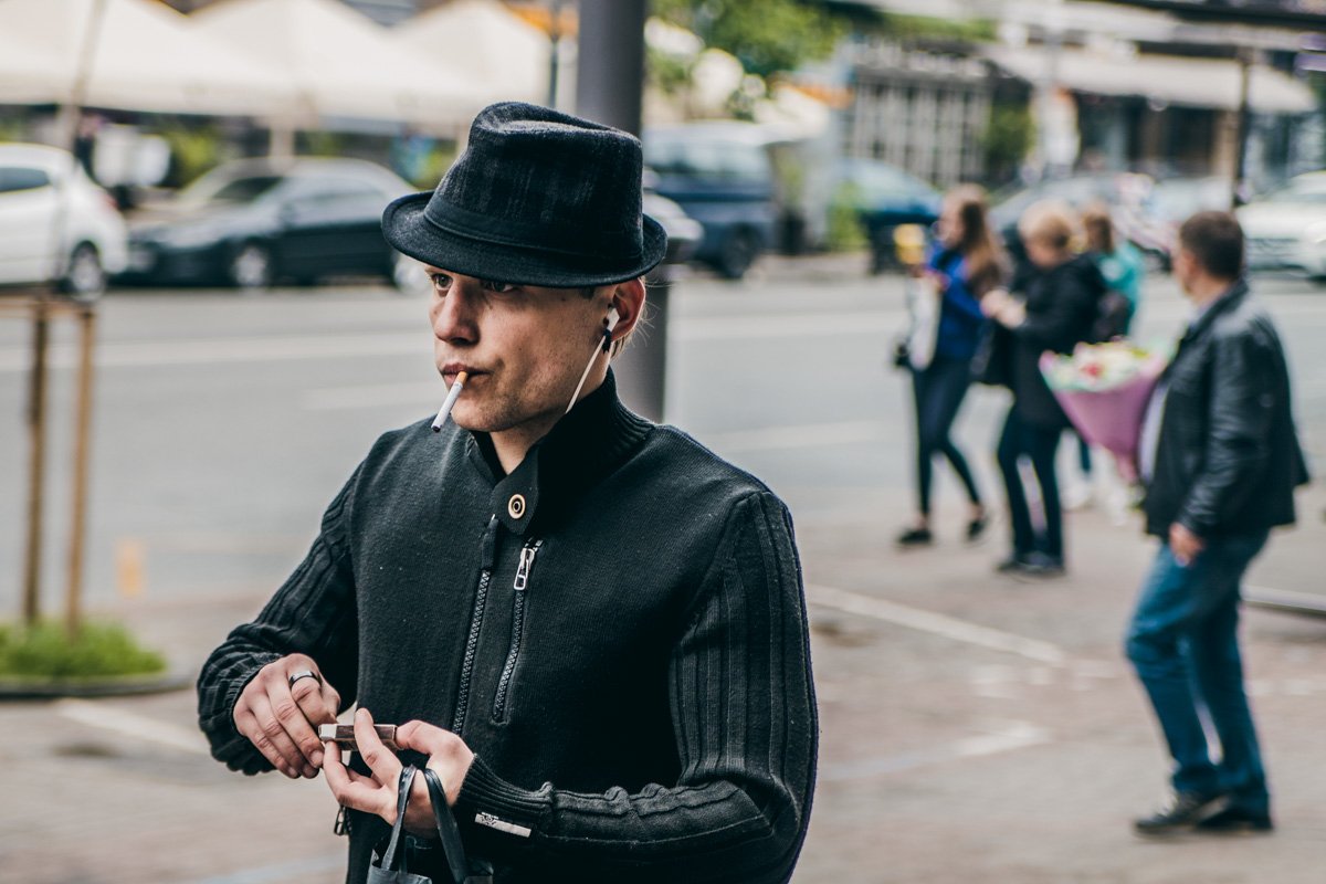 Любимый трек в наушниках - like a boss!