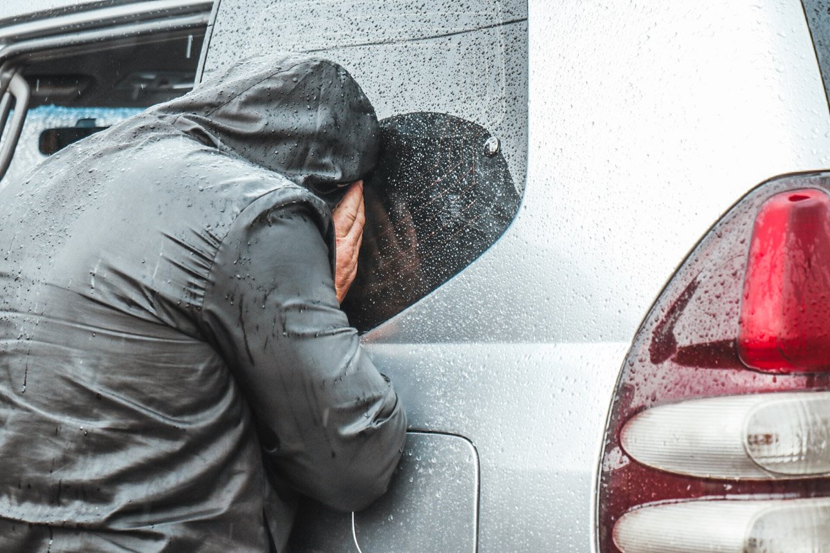 Злоумышленники промышляли в Киевской области - грабили дома