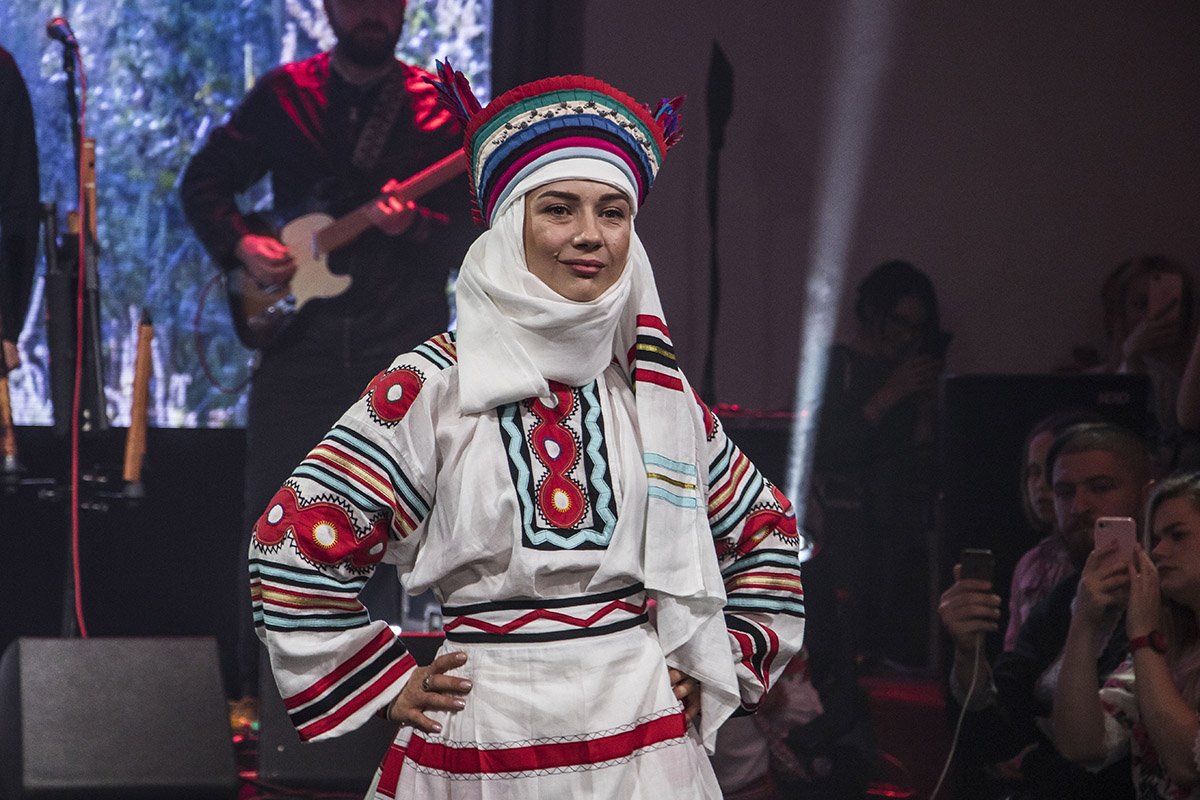 Гости приема могли посмотреть на старинные костюмы из разных уголков Украины Гости приема могли посмотреть на старинные костюмы из разных уголков Украины