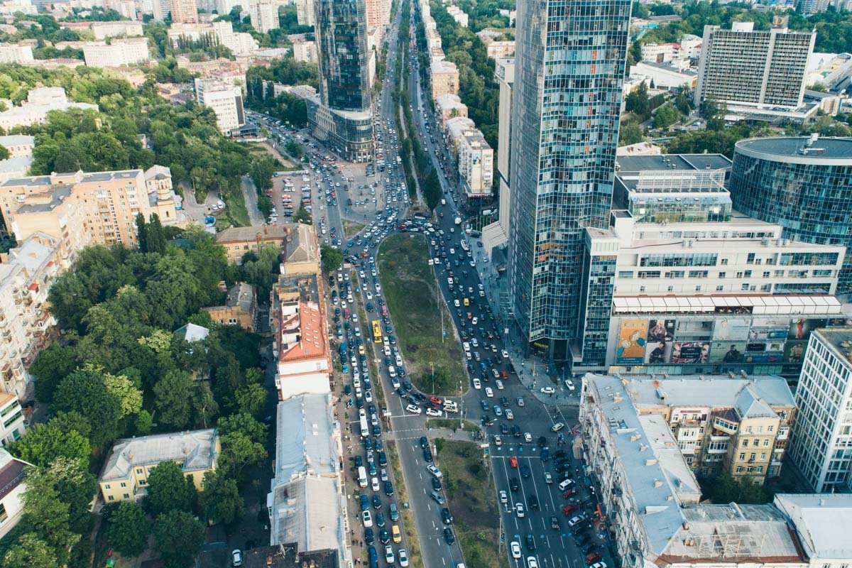 В районе Бассейной движение утруднено В районе Бассейной движение утруднено