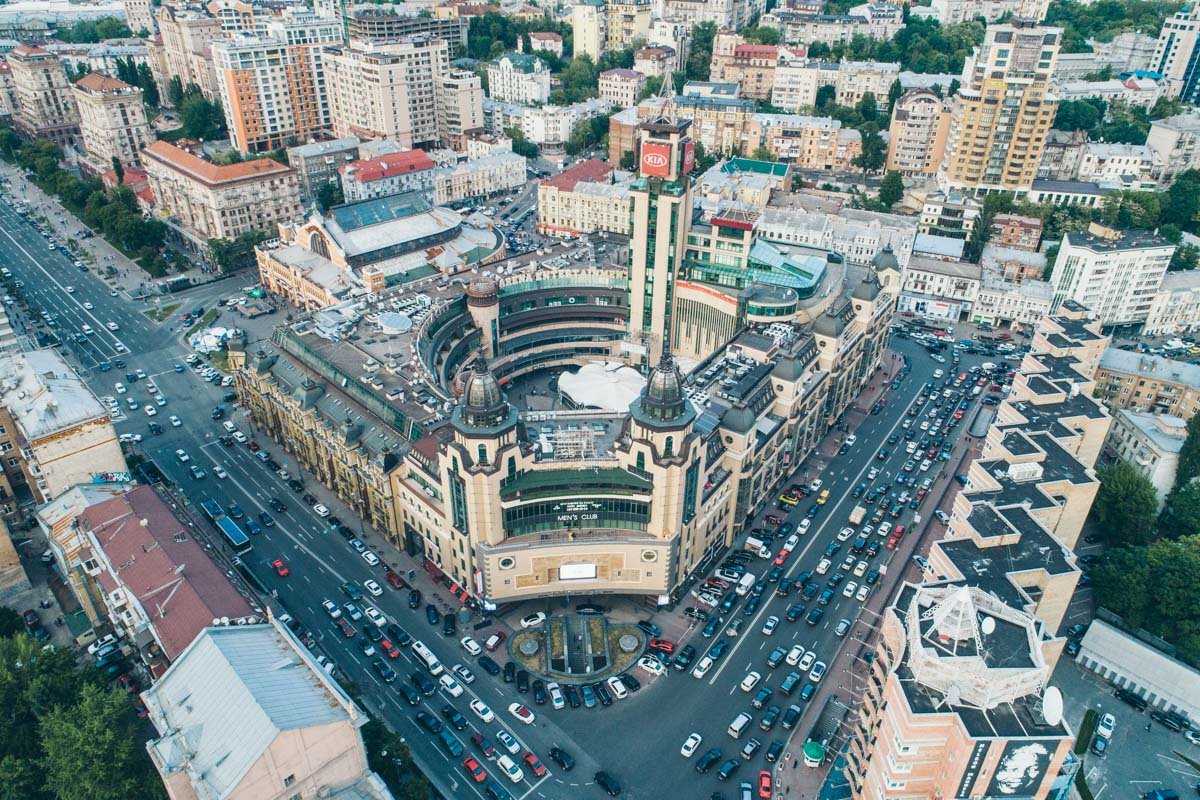 Карта Киева пестрит 8 и 9-балльными пробками Карта Киева пестрит 8 и 9-балльными пробками