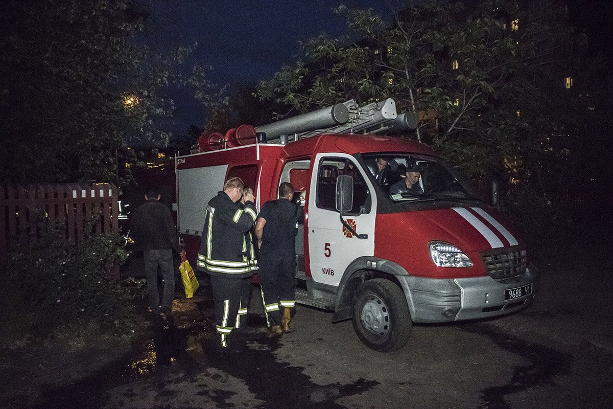 Пожарные потушили очаг возгорания в течении 15 минут