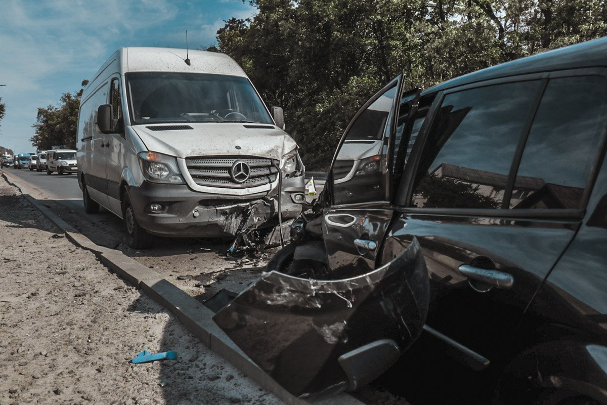 Финальной точкой погромов стал Mercedes Sprinter