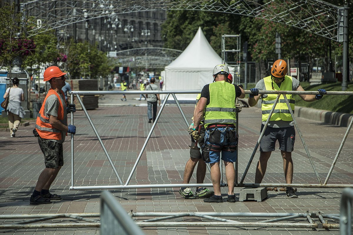 Крещатик перекрыли до конца месяца
