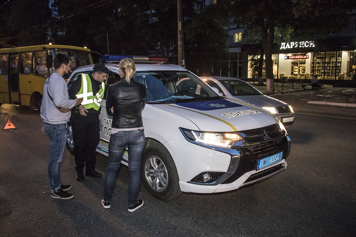 На месте работала патрульная полиция