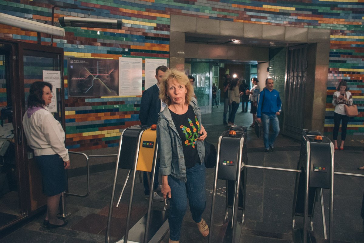 Не нашла вышиванку, но все же патриотично